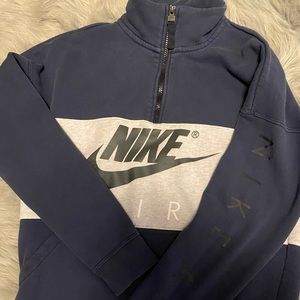 Long sleeve Nike crewneck